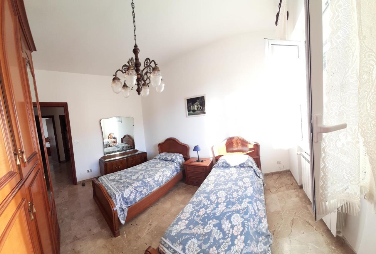 Casa Gina Secondo Piano Con Ascensore E Parcheggio Леванто Экстерьер фото